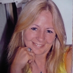Muguet - Buscar sexo en Uña Perfil de Muguet, 25 años, Buscar sexo en Uña (Cuenca)